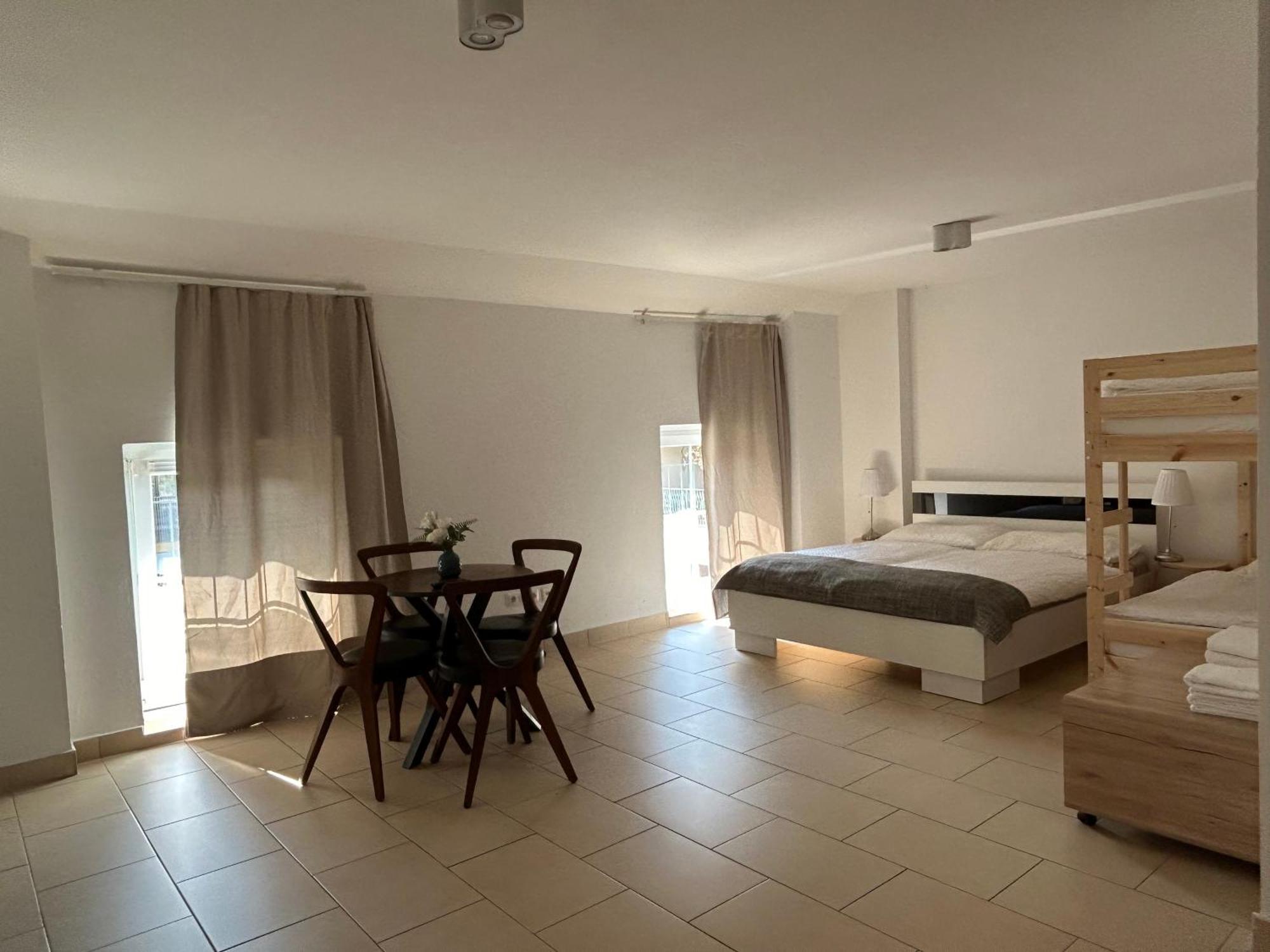 Economy Adler Apartment โกลลิง อันแดร์ ซัลซาค ภายนอก รูปภาพ